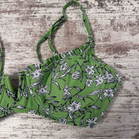 Zaful Floral Green Bikini Top - Picture 2 of 5